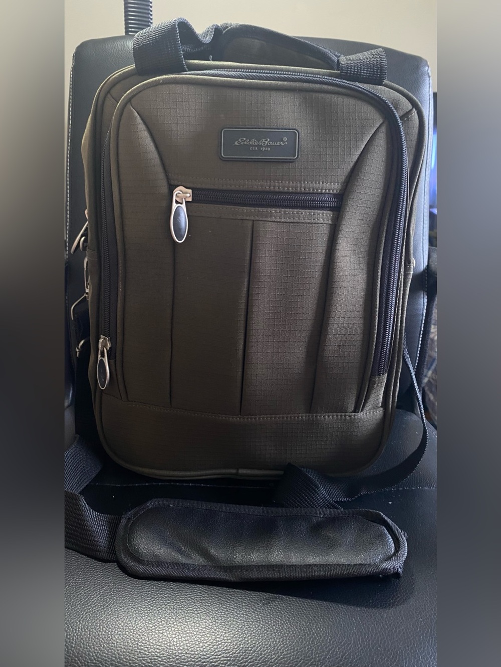 Eddie Bauer Men's Olive Green Crossbody/Tablet Bag